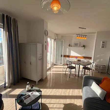 Marijana Mit Meerblick Apartmán Pula